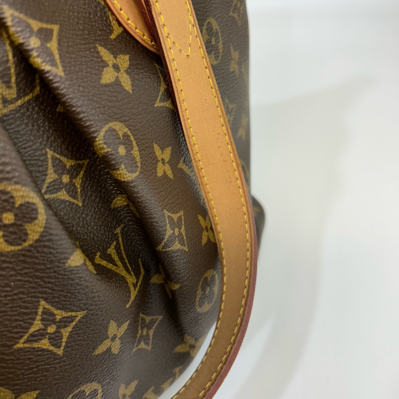 LV原花抓皺一字拉鍊水餃包M40145-12