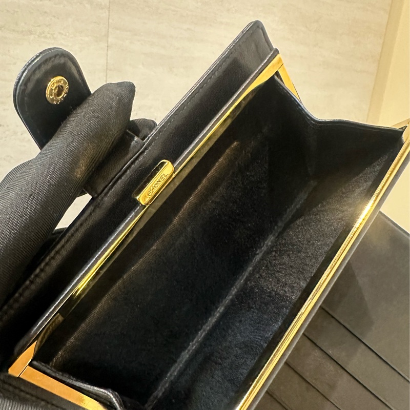 Chanel 黑荔枝牛皮金釦內零錢袋6卡Vintage釦式長夾-7