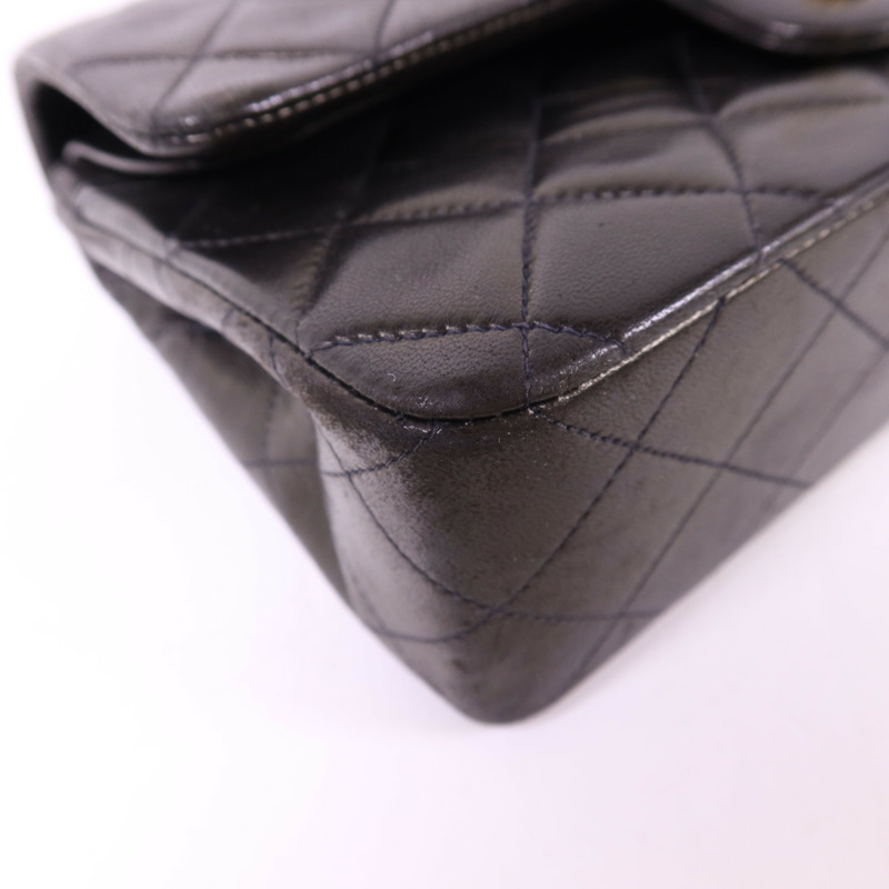 CHANEL 羊皮皮革Classic 23金扣鏈帶肩背袋-16