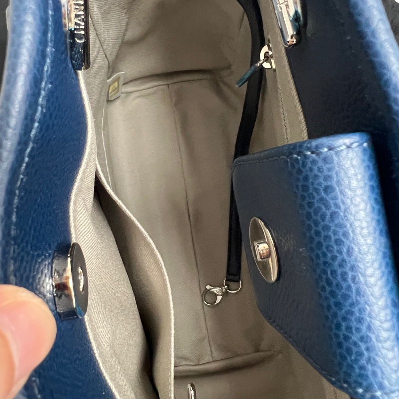 97新閑置品 Chanel小號沙灘包 深藍油蠟牛皮拼荔枝皮 銀扣-1