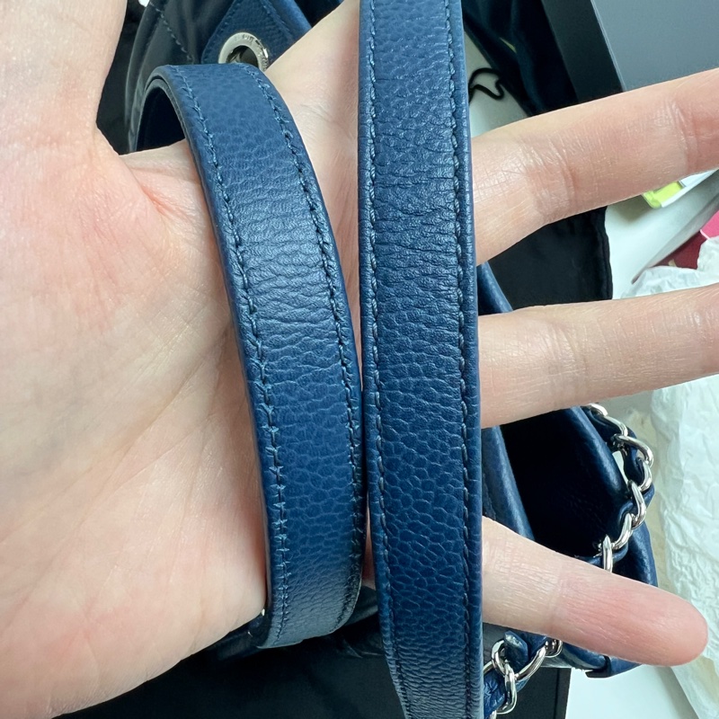 97新閑置品 Chanel小號沙灘包 深藍油蠟牛皮拼荔枝皮 銀扣-2