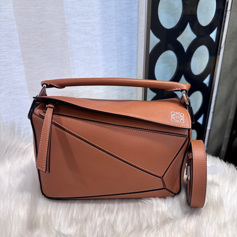 Loewe Puzzle Small 焦糖牛皮手提斜背包 近全新-0
