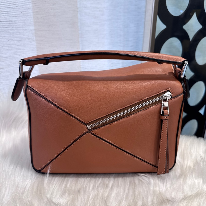 Loewe Puzzle Small 焦糖牛皮手提斜背包 近全新-1