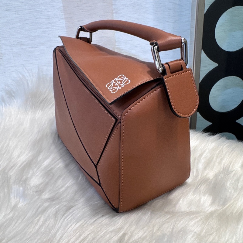 Loewe Puzzle Small 焦糖牛皮手提斜背包 近全新-3