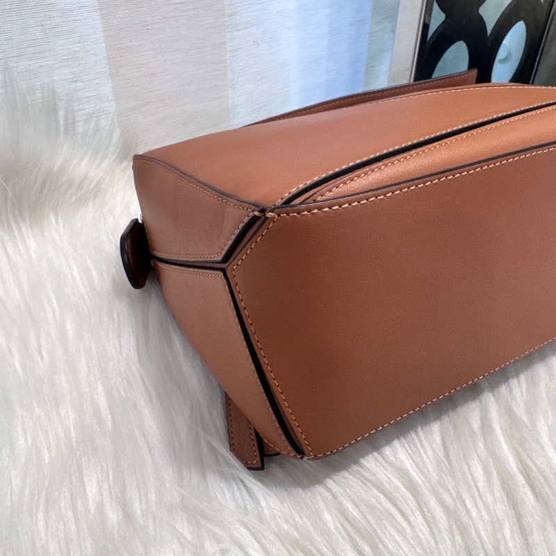 Loewe Puzzle Small 焦糖牛皮手提斜背包 近全新-5