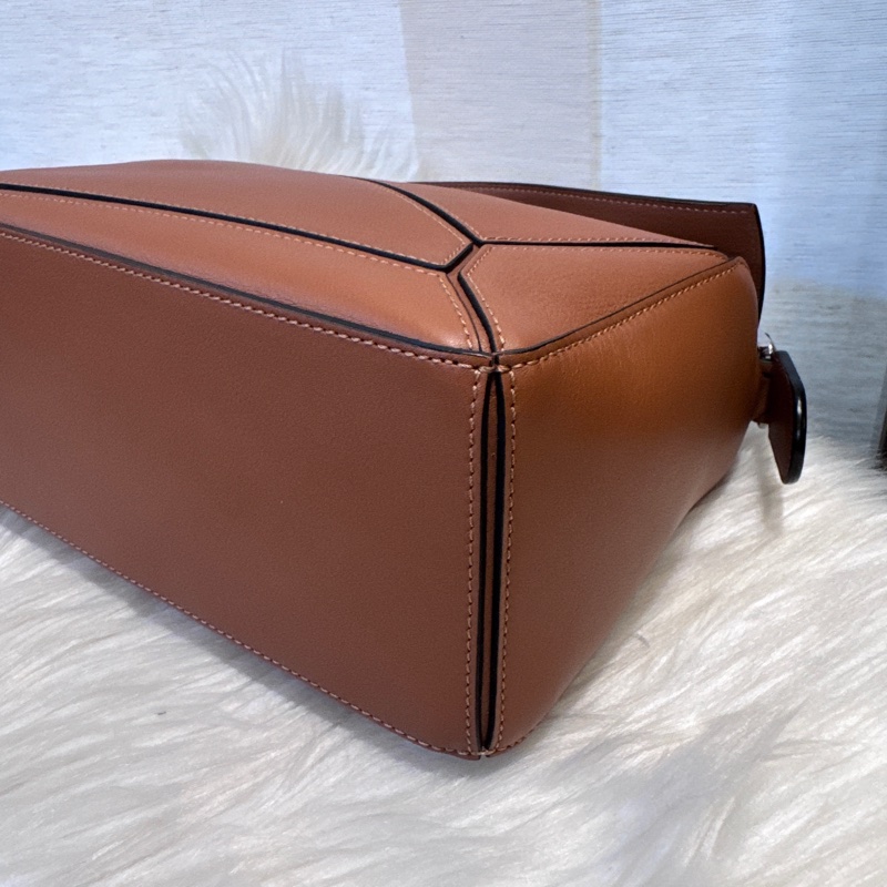 Loewe Puzzle Small 焦糖牛皮手提斜背包 近全新-6