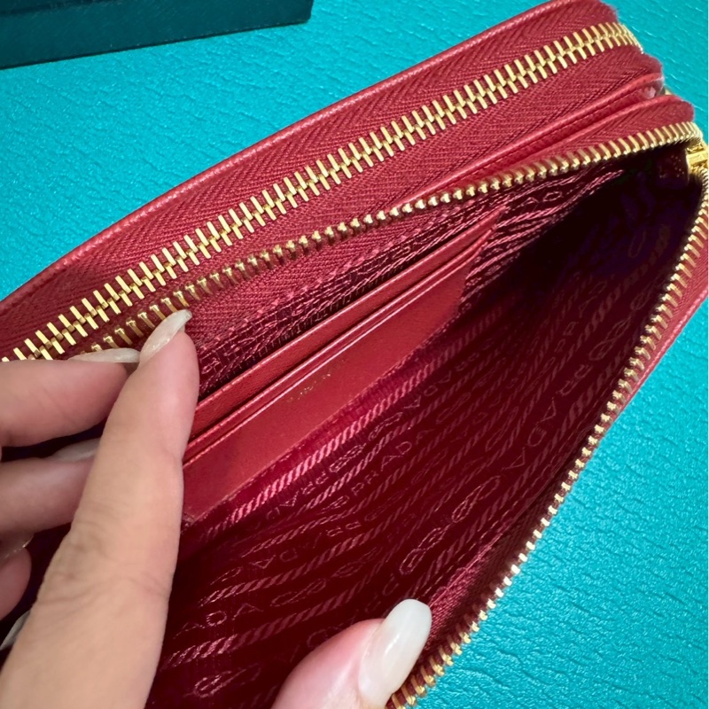 PRADA 紅 牛皮 斜背包 肩背包 WOC-15