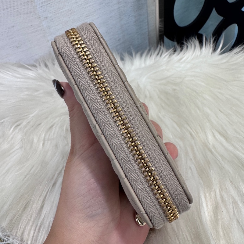Dior Lady Dior Voyageur 沙色羊皮拉鍊零錢卡包-3