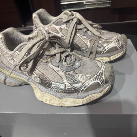 Balenciaga 巴黎世家3XL