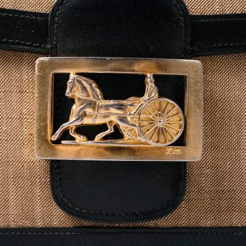 🧠小浮気見世物小屋🧠法國製🇫🇷CELINE 馬車扣斜背包｜黑色真皮 x 卡其色斜紋織布-0