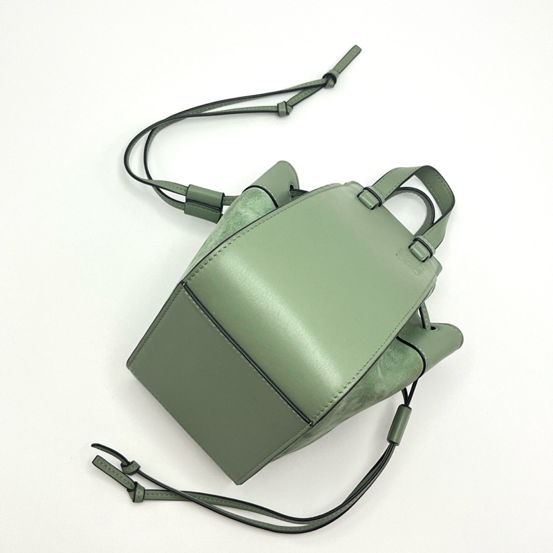 有票!Loewe 羅意威 Hammock mini 吊床包 綠色-3