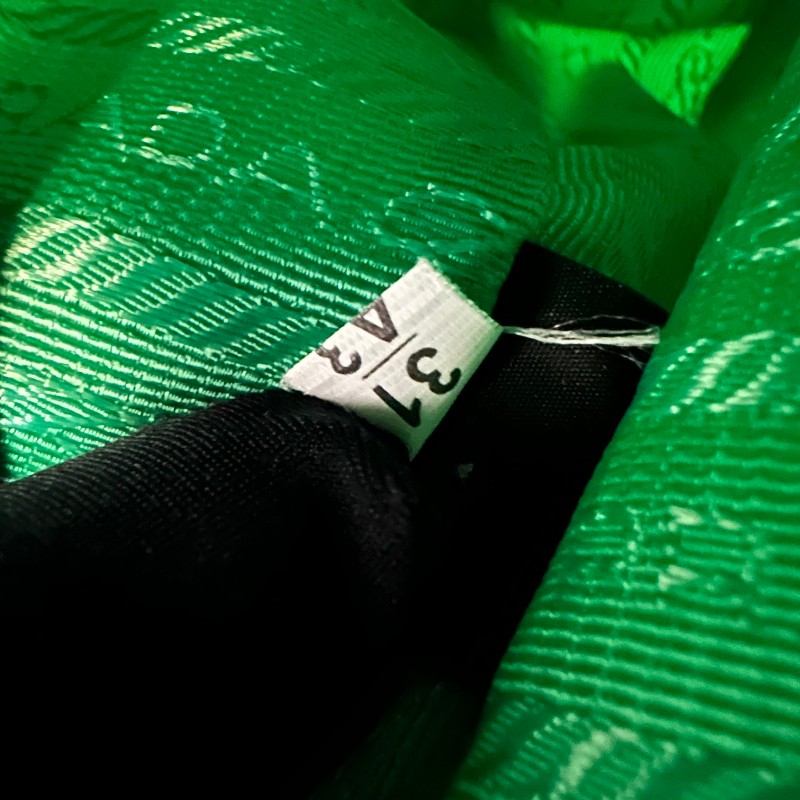 Prada/普拉達綠色hobo手提包底長23cm-10