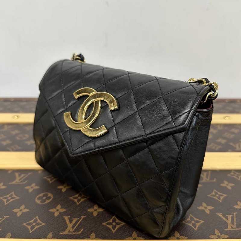 CHANEL 中古黑金大雙C羊皮信封肩背斜背包 19*13*4 98新配件塵袋-1