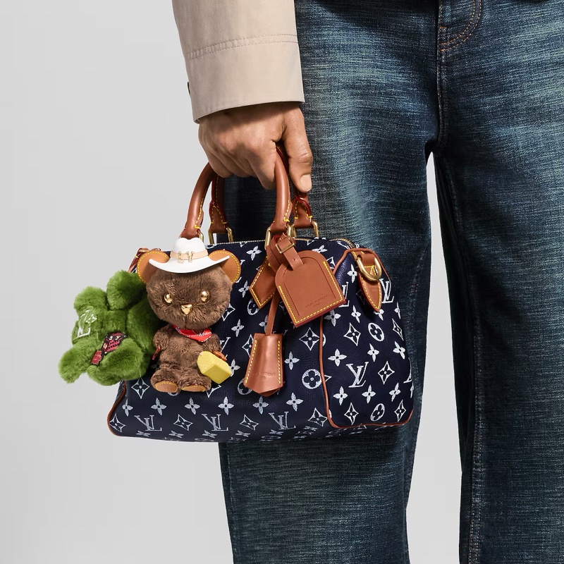 LV Louis Vuitton Lucky Trefoil 手袋吊飾 四葉草-2