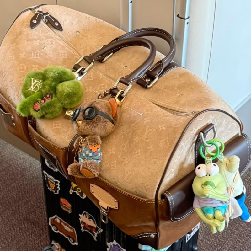 LV Louis Vuitton Lucky Trefoil 手袋吊飾 四葉草-4