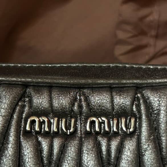 Miumiu雙層相機包🚀太空銀-6