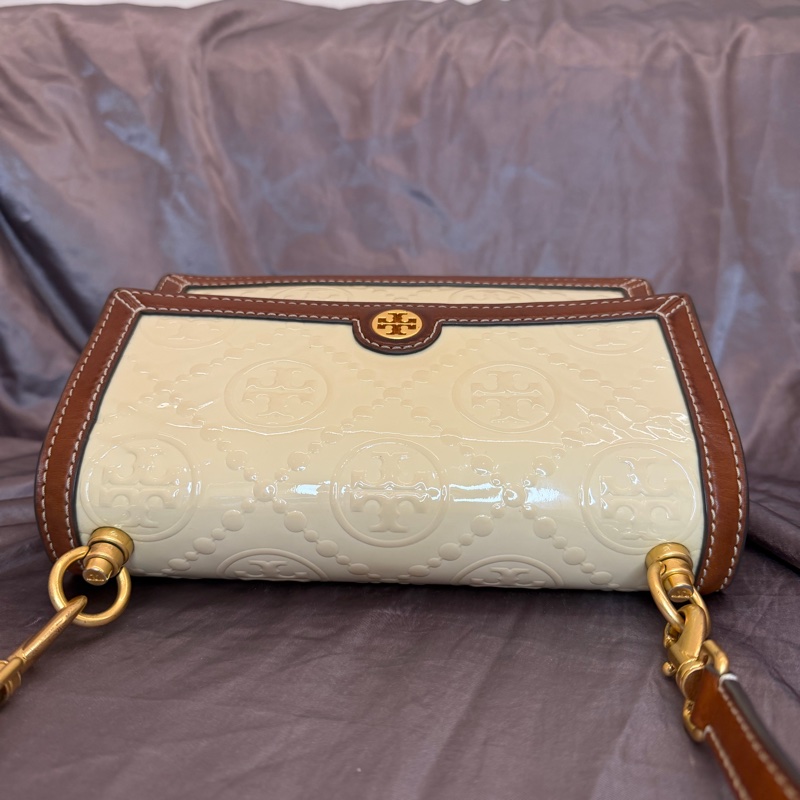 「JL精品代購」Tory Burch 白漆皮 拼棕肩背包-5