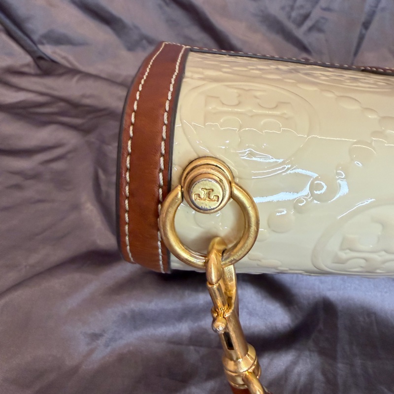 「JL精品代購」Tory Burch 白漆皮 拼棕肩背包-10