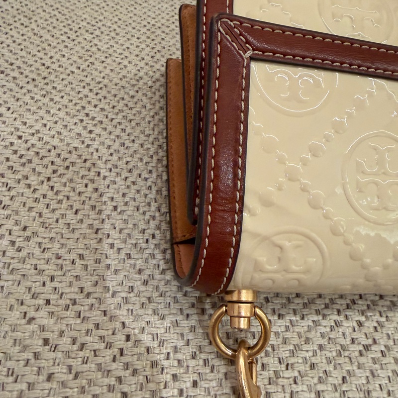 「JL精品代購」Tory Burch 白漆皮 拼棕肩背包-18