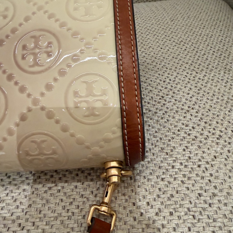 「JL精品代購」Tory Burch 白漆皮 拼棕肩背包-19