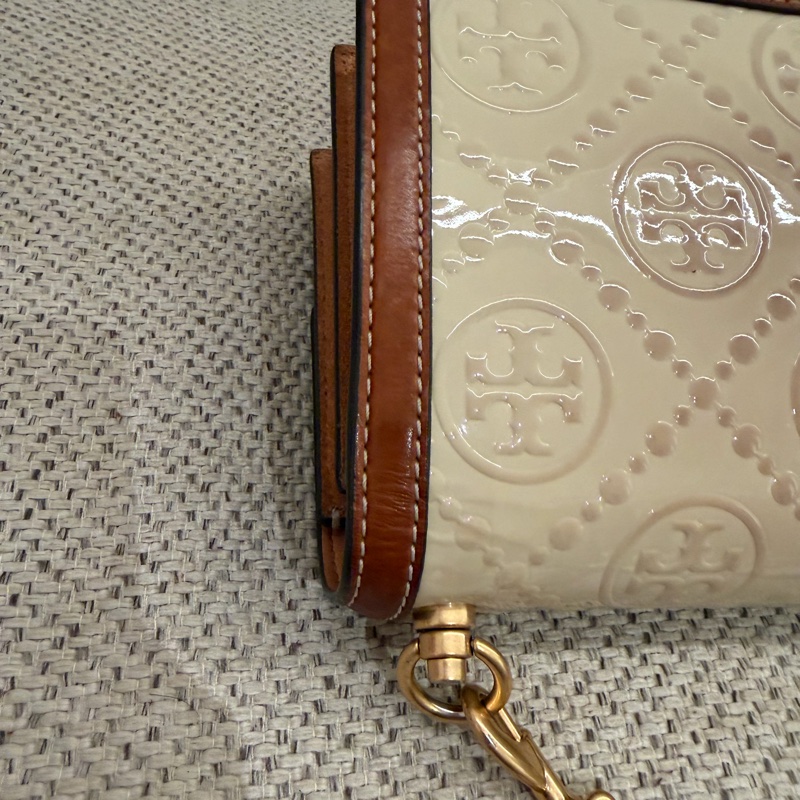 「JL精品代購」Tory Burch 白漆皮 拼棕肩背包-20