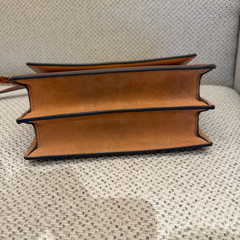 「JL精品代購」Tory Burch 白漆皮 拼棕肩背包-21