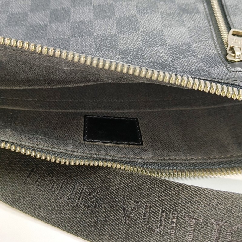 LV Discovery深灰色棋盤格 肩背包斜背包-8