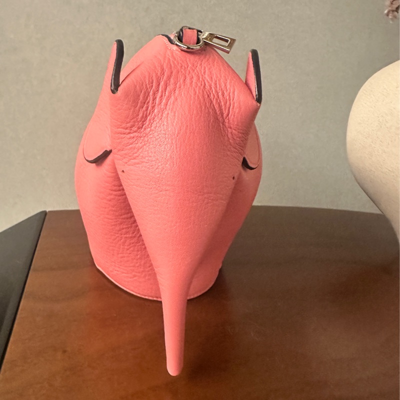 LOEWE Elephant 大象造型小牛皮迷你手拿/斜背包(粉色)-5