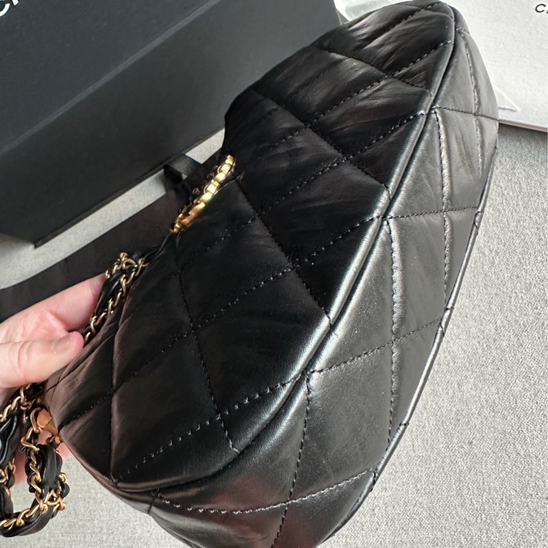 Chanel香奈兒絕美經典雙C 23K 芯片款 大款19 hobo腋下包 肩背包 🖤🤍🖤-7