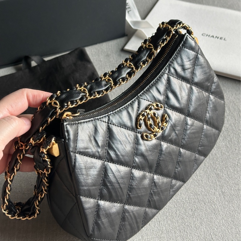 Chanel香奈兒絕美經典雙C 23K 芯片款 大款19 hobo腋下包 肩背包 🖤🤍🖤-14