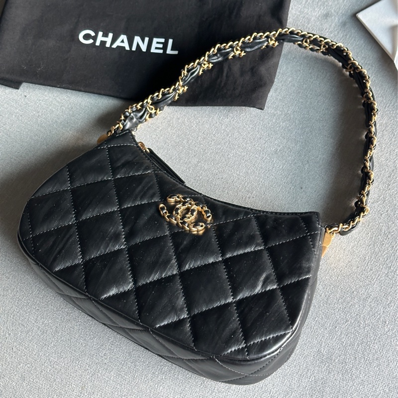 Chanel香奈兒絕美經典雙C 23K 芯片款 大款19 hobo腋下包 肩背包 🖤🤍🖤-17