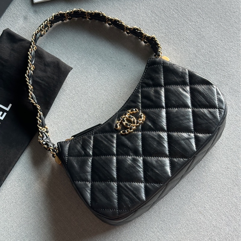 Chanel香奈兒絕美經典雙C 23K 芯片款 大款19 hobo腋下包 肩背包 🖤🤍🖤-18