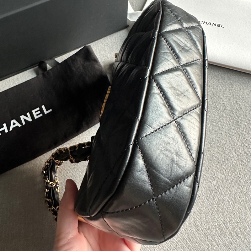 Chanel香奈兒絕美經典雙C 23K 芯片款 大款19 hobo腋下包 肩背包 🖤🤍🖤-29