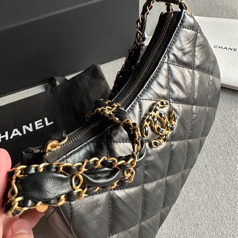 Chanel香奈兒絕美經典雙C 23K 芯片款 大款19 hobo腋下包 肩背包 🖤🤍🖤-30