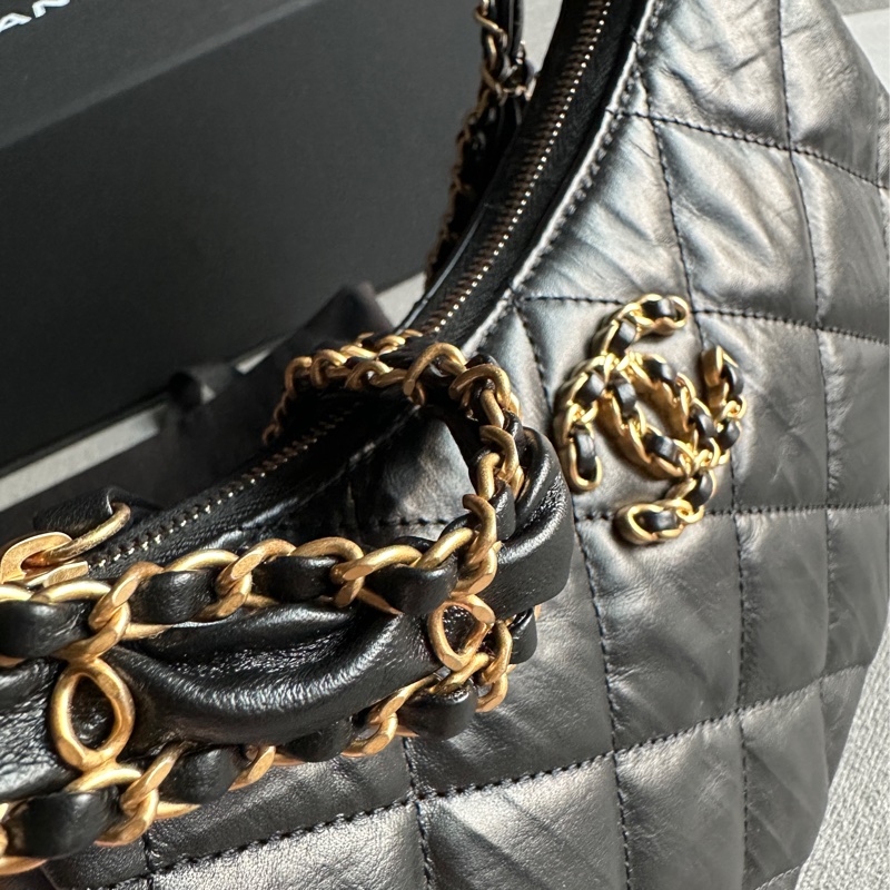 Chanel香奈兒絕美經典雙C 23K 芯片款 大款19 hobo腋下包 肩背包 🖤🤍🖤-31