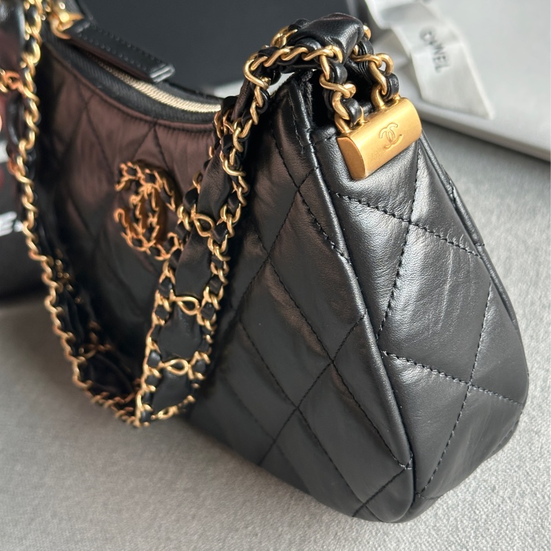 Chanel香奈兒絕美經典雙C 23K 芯片款 大款19 hobo腋下包 肩背包 🖤🤍🖤-42