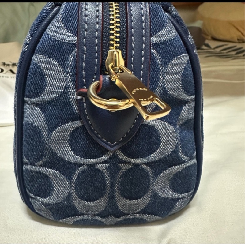 COACH 迷你Rowan 斜背包-1