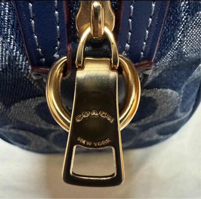 COACH 迷你Rowan 斜背包-18