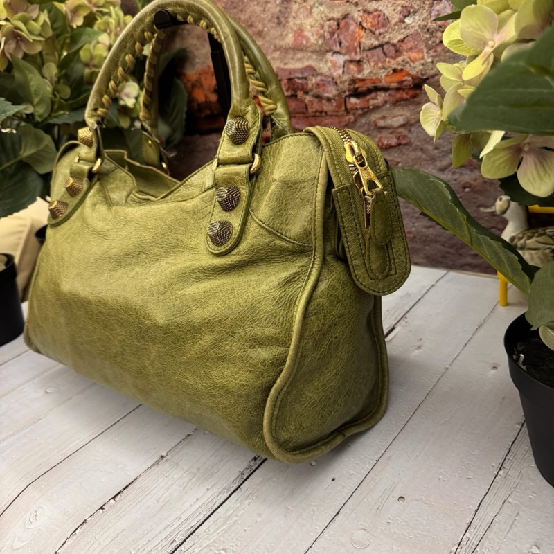 BALENCIAGA 秋香綠city 機車包-10