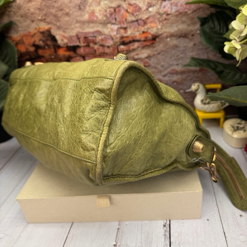 BALENCIAGA 秋香綠city 機車包-15