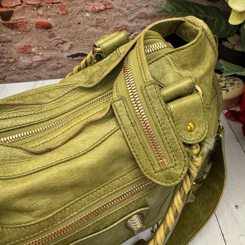 BALENCIAGA 秋香綠city 機車包-23