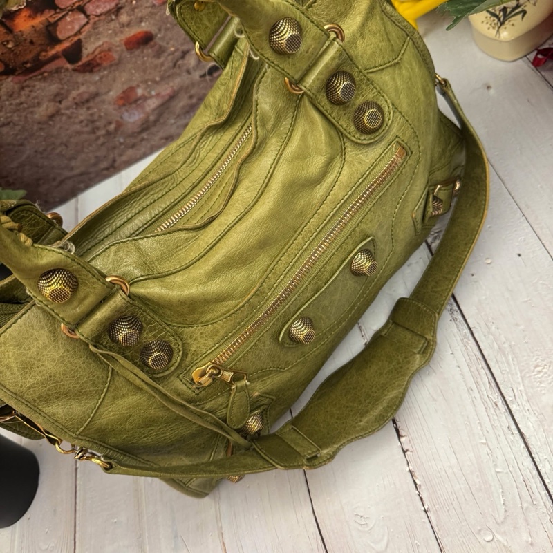 BALENCIAGA 秋香綠city 機車包-24