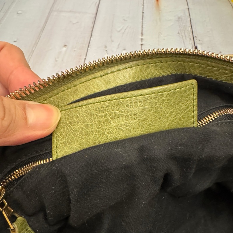 BALENCIAGA 秋香綠city 機車包-30