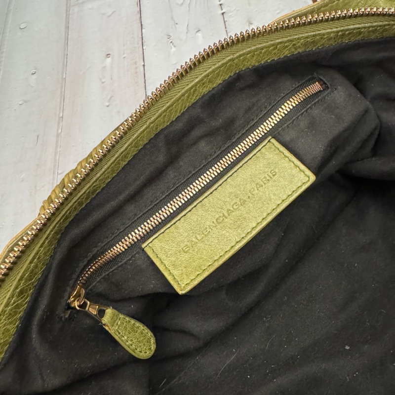 BALENCIAGA 秋香綠city 機車包-31