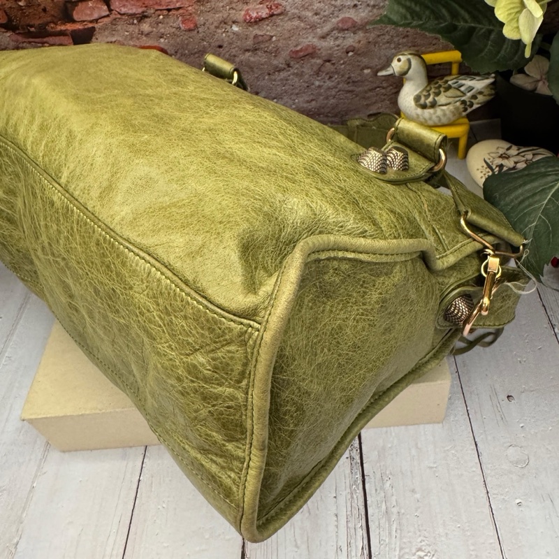 BALENCIAGA 秋香綠city 機車包-32