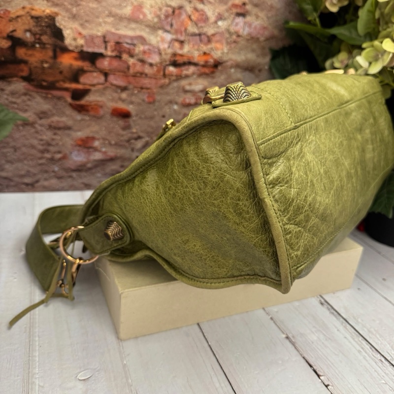 BALENCIAGA 秋香綠city 機車包-35