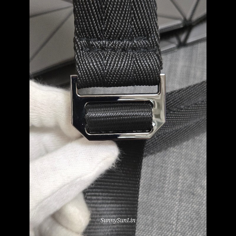 ISSEY MIYAKE 三宅一生BAOBAO 5x6 單肩斜背兩用包 炭灰色 -31