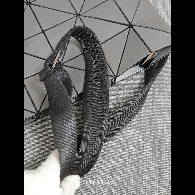 ISSEY MIYAKE 三宅一生BAOBAO 5x6 單肩斜背兩用包 炭灰色 -32