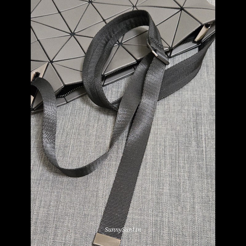 ISSEY MIYAKE 三宅一生BAOBAO 5x6 單肩斜背兩用包 炭灰色 -33