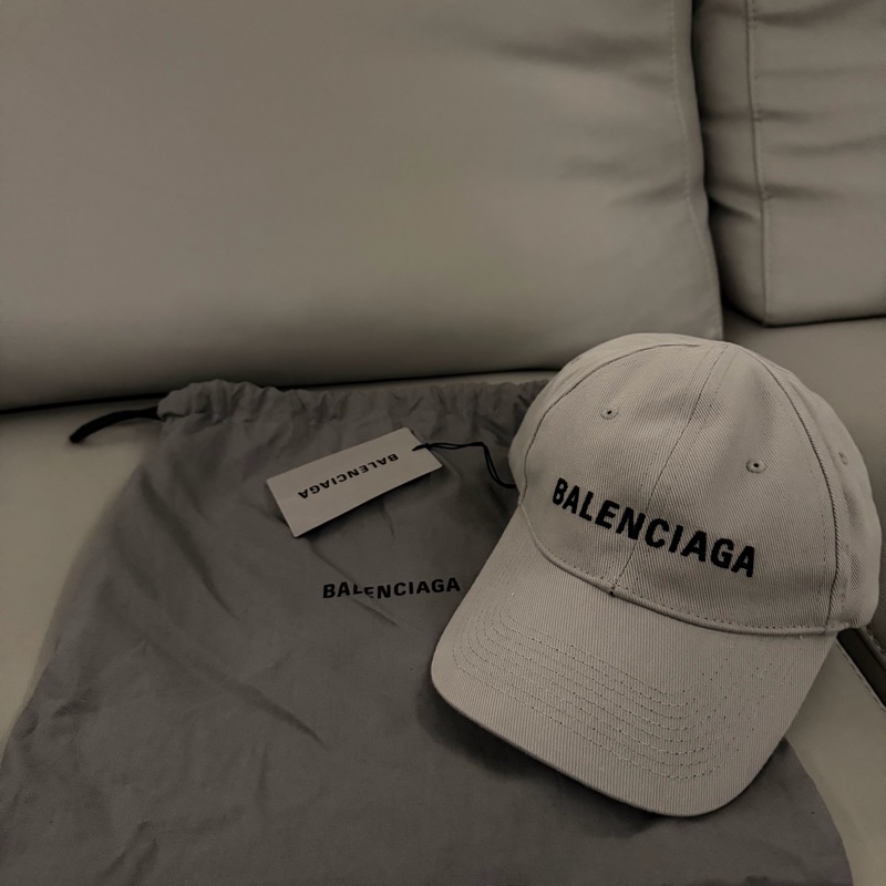 全新✨可議價男款BALENCIAGA灰色黑字老帽-0